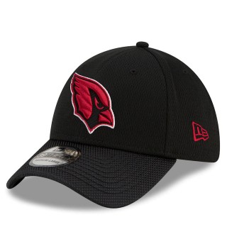 Arizona Cardinals Black 2021 NFL Sideline Road 39THIRTY Hat