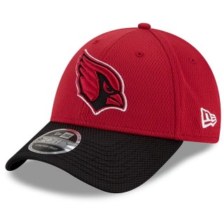 Arizona Cardinals Cardinal Black 2021 NFL Sideline Road 9FORTY Adjustable Hat
