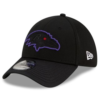 Baltimore Ravens Black 2021 NFL Sideline Road 39THIRTY Hat
