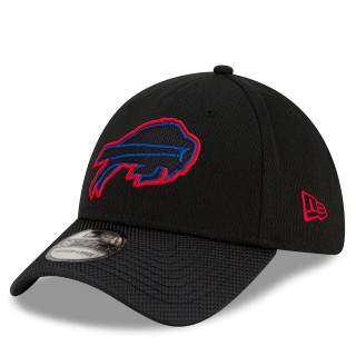 Buffalo Bills Black 2021 NFL Sideline Road 39THIRTY Hat