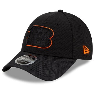 Cincinnati Bengals Black 2021 NFL Sideline Road 9FORTY Adjustable Hat