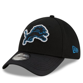 Detroit Lions Black 2021 NFL Sideline Road 39THIRTY Hat
