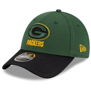 Green Bay Packers Green Black 2021 NFL Sideline Road 9FORTY Adjustable Hat