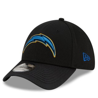 Los Angeles Chargers Black 2021 NFL Sideline Road 39THIRTY Hat