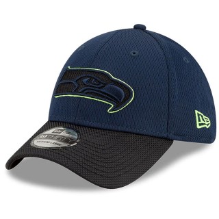 Seattle Seahawks College Navy Black 2021 NFL Sideline Road 39THIRTY Hat