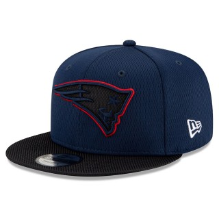 Youth New England Patriots Navy Black 2021 NFL Sideline Road 9FIFTY Snapback Hat